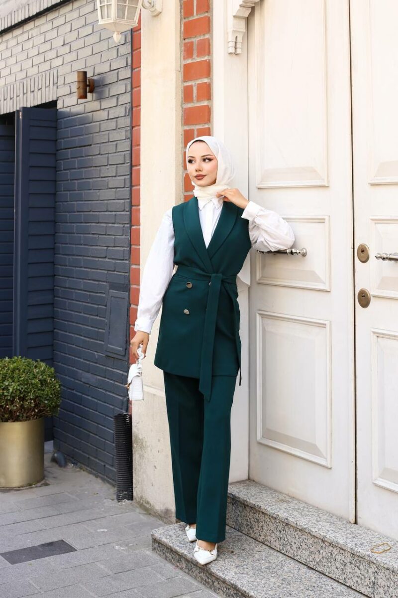 Tailleur Vert Émeraude avec Blazer Long Ceinturé - Deux Pièces Élégant